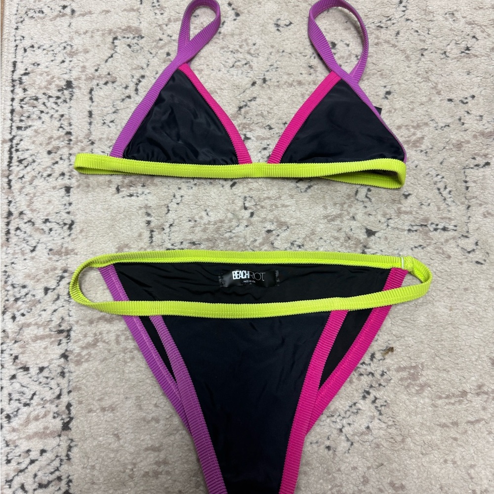 Beach riot triangle bikini set